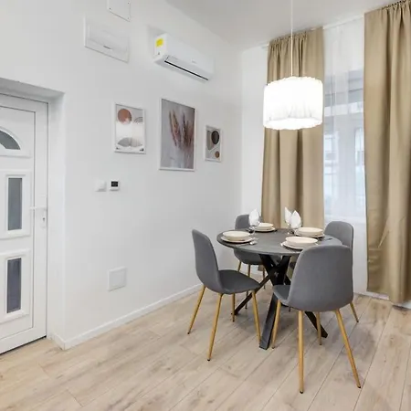 Modern New & Apartmán