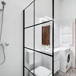 Modern New & *