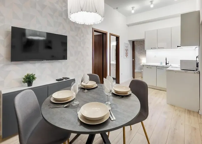 Modern New & Budapeşte